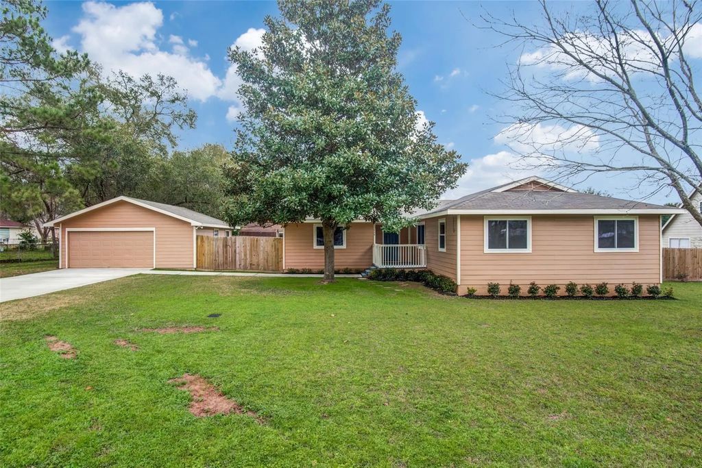 15026 Starboard Drive, Willis