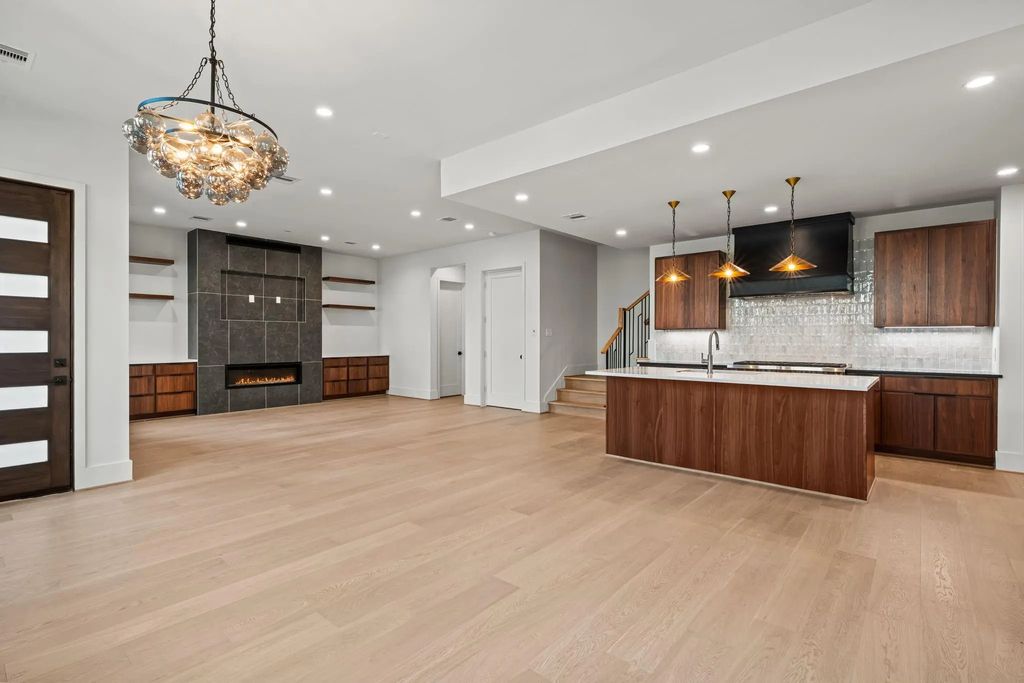 5409 Chevy Chase A, Houston