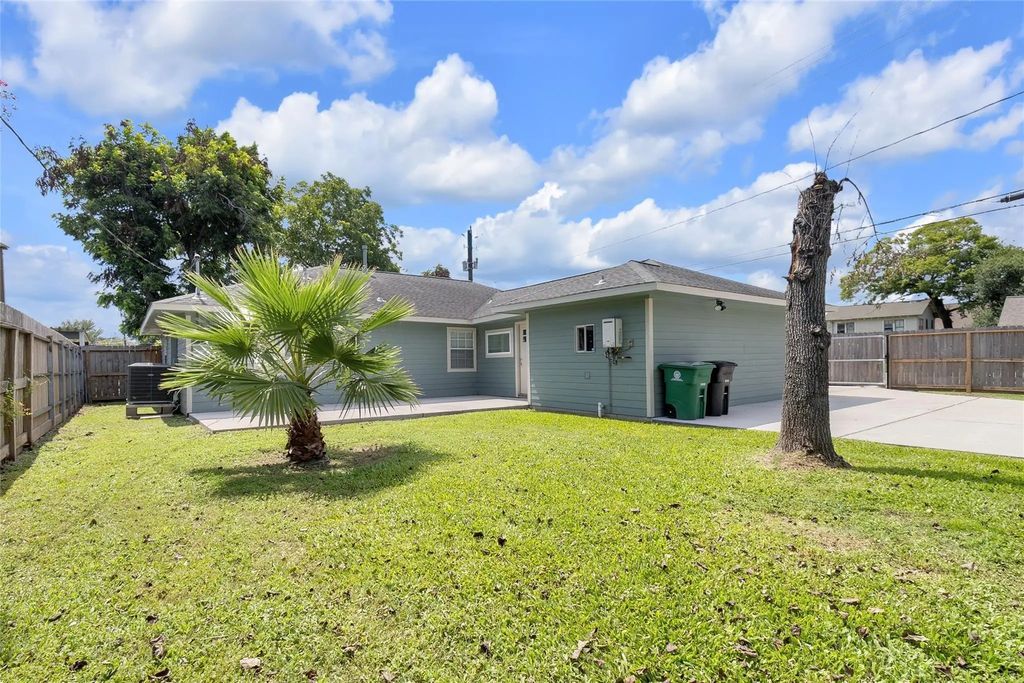 2934 Robertson Street, Houston