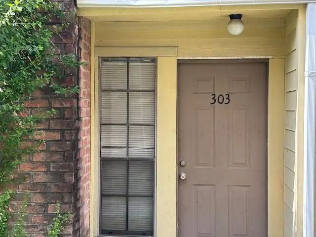 10501 South Drive 303, Houston