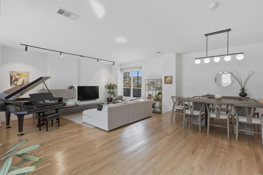 5515 Venice Street, Houston