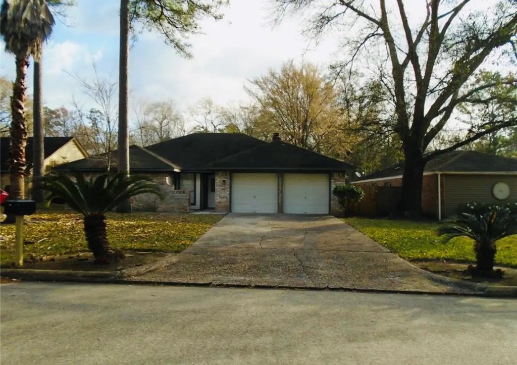 23010 Grand Rapids Lane Lane, Spring