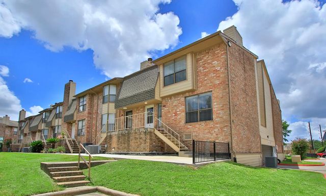 2119 Place Rebecca Lane F8, Houston