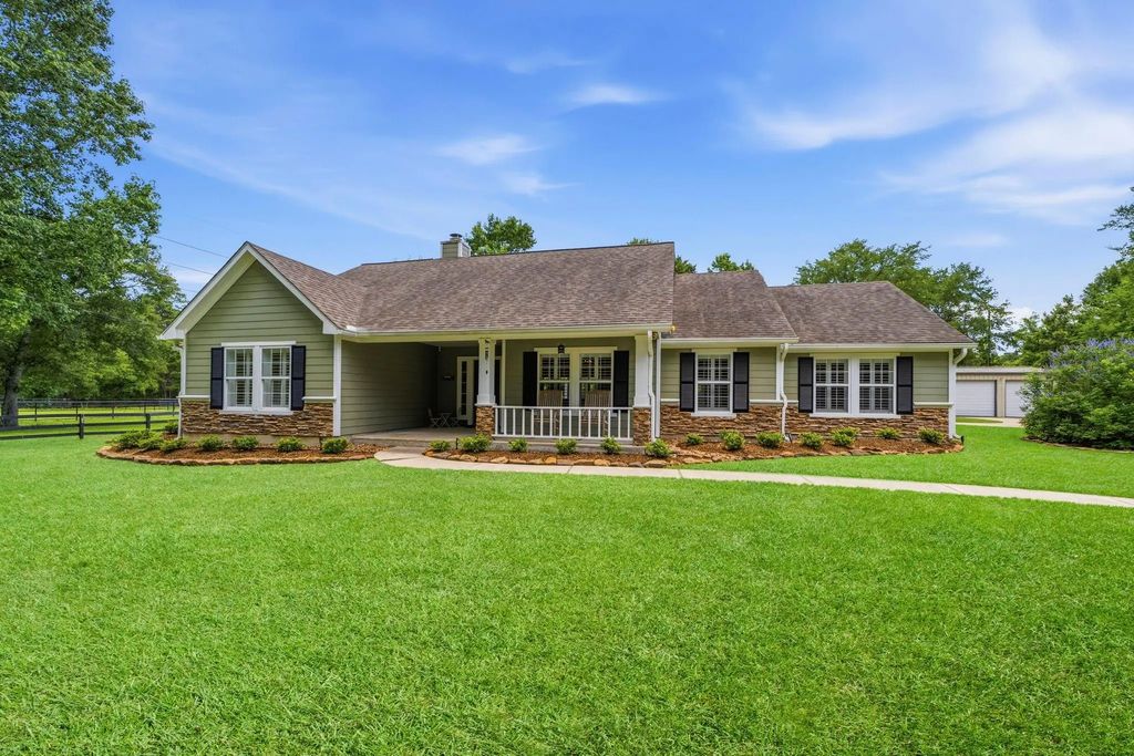 16903 Mustang Trail Drive, Magnolia