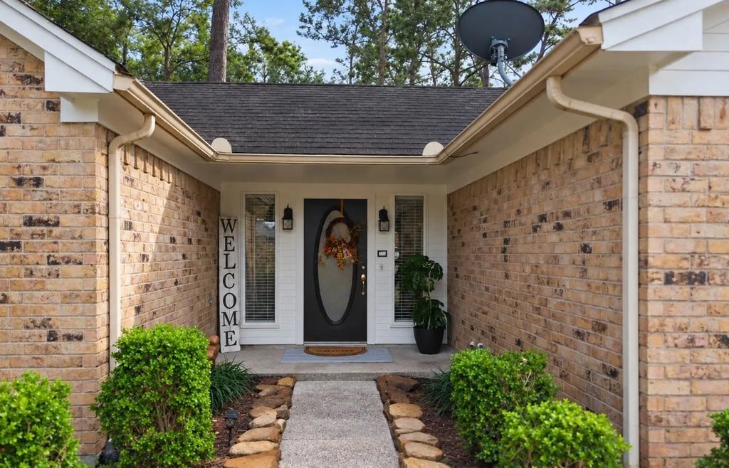 7103 Chinook Street, Baytown
