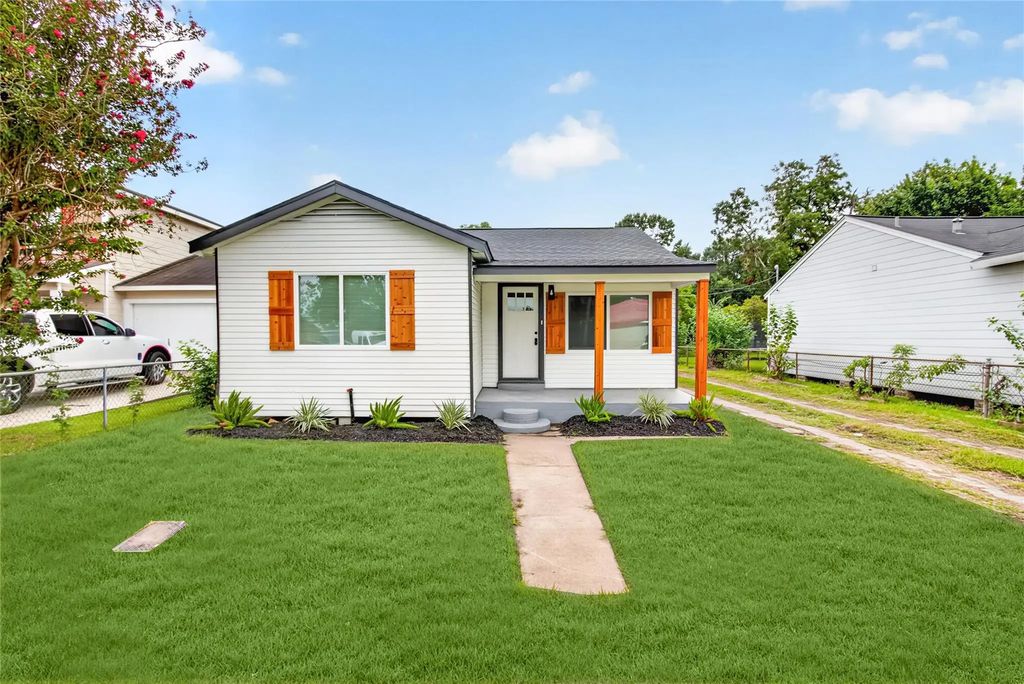 6909 Anderson Street, Texas City