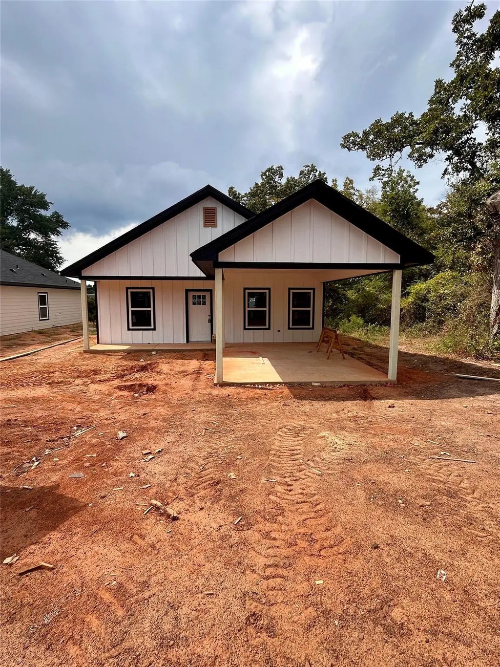 614 Oak Street, Longview