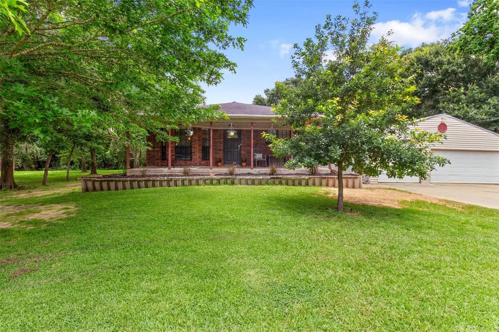 4508 County Road 502d, Sweeny