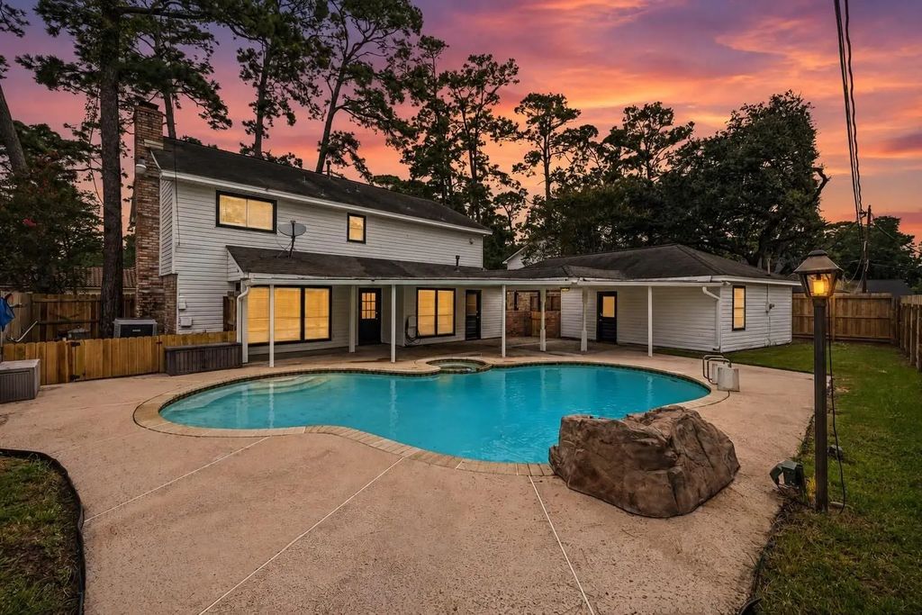 3403 Winter Lane, Baytown