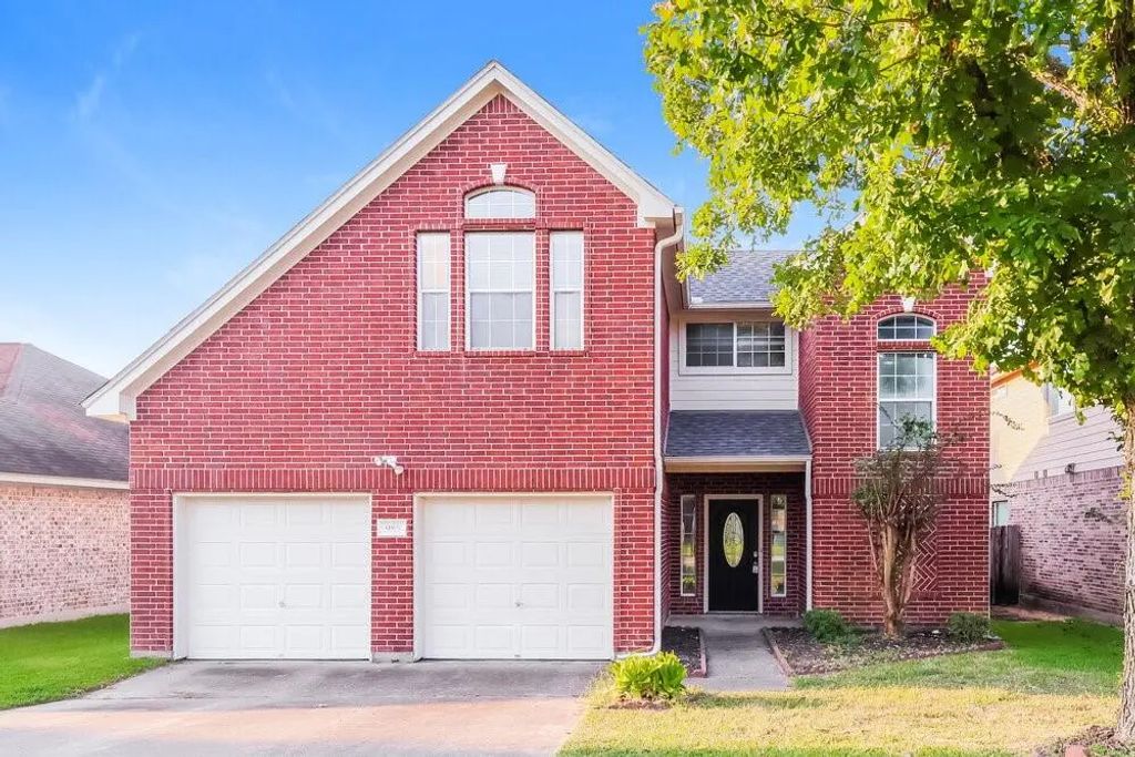 985 Oak Falls Drive, Conroe