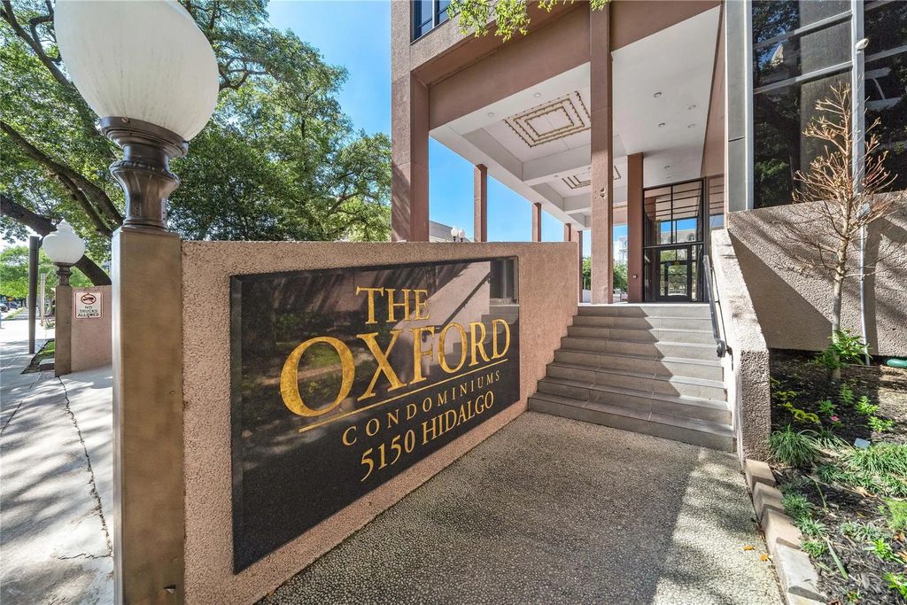 5150 Hidalgo Street 1604, Houston