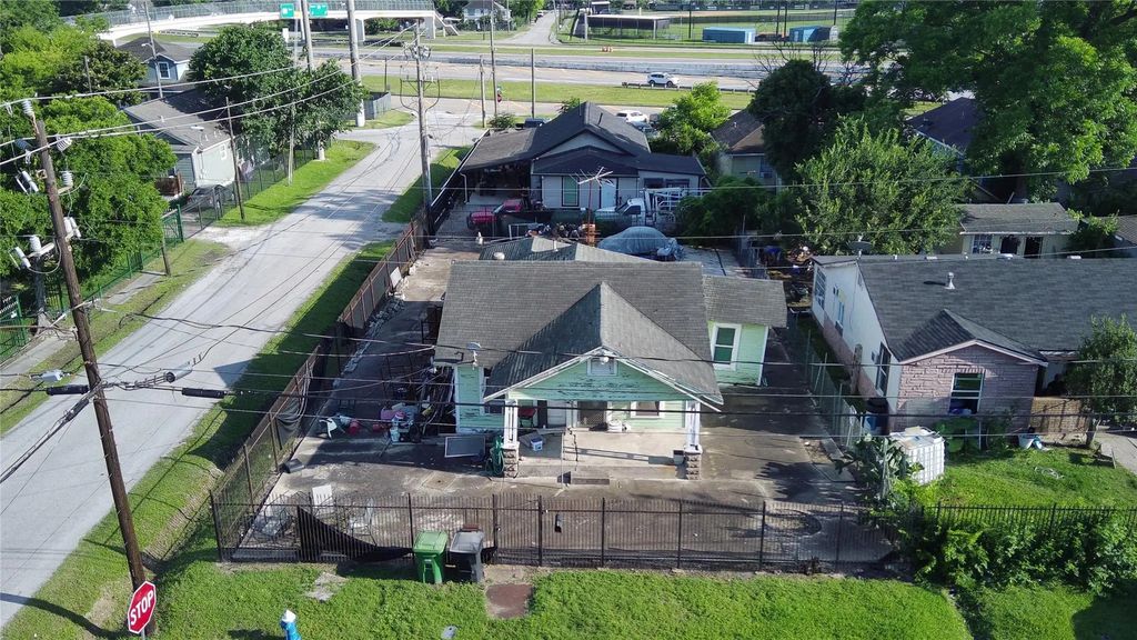 8326 John Street, Houston