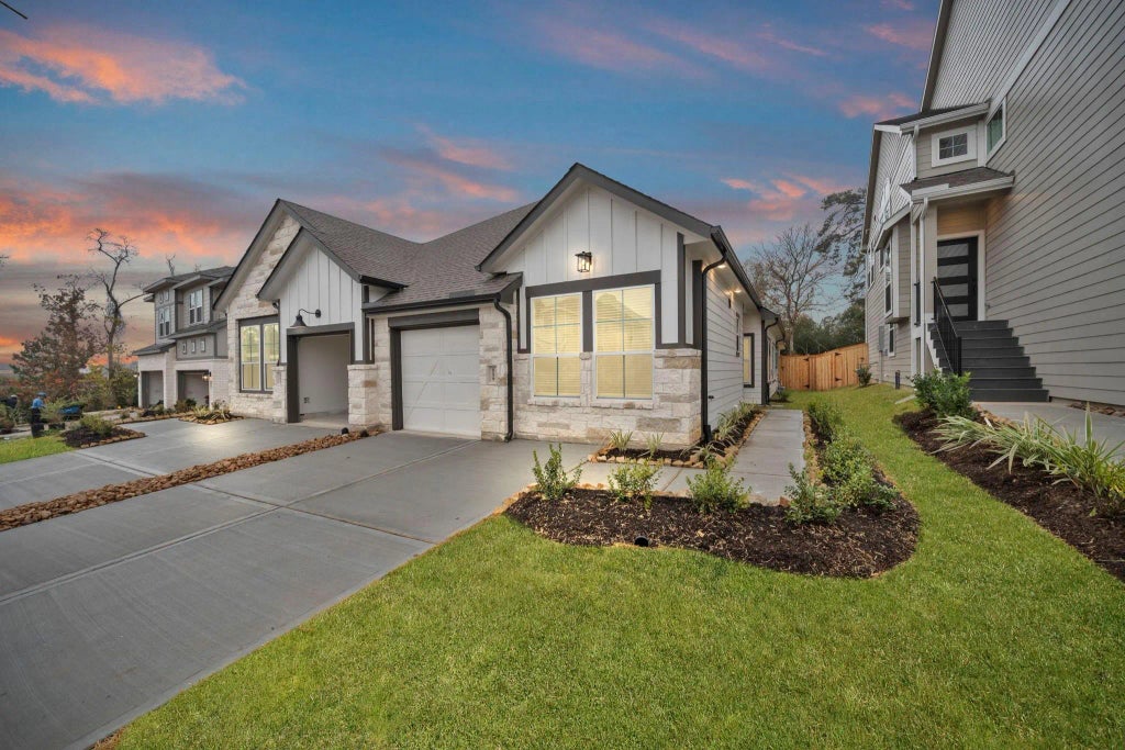 119 West Coralburst Loop, Montgomery