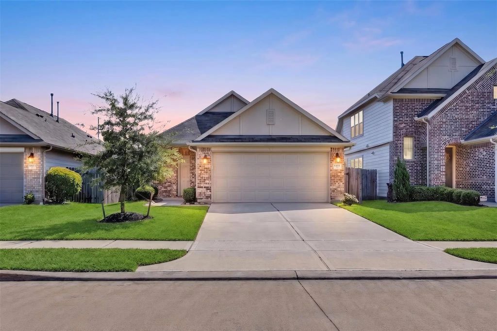8811 Trenton Landing Lane, Richmond