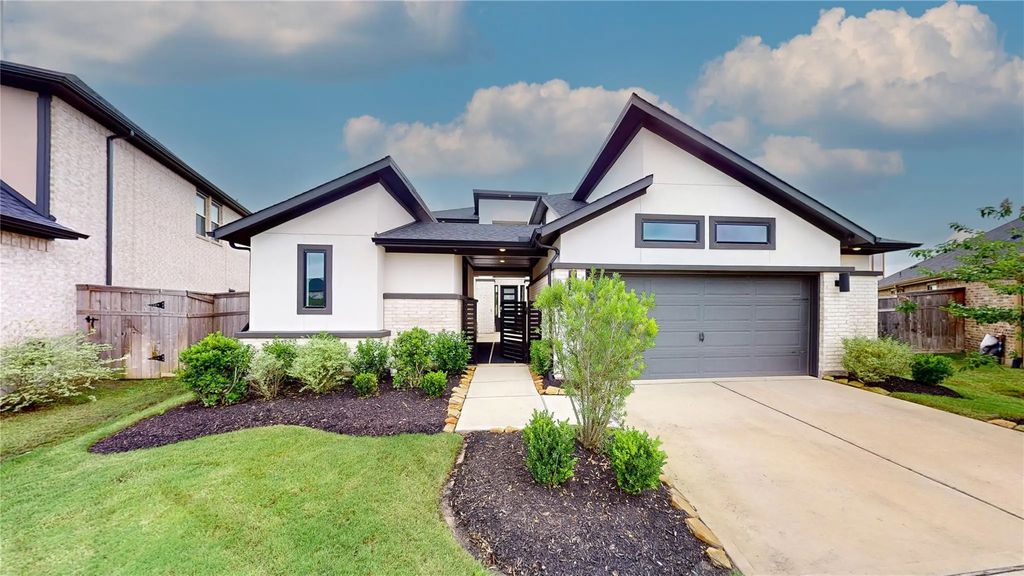 31727 Splitting Willow Way, Fulshear
