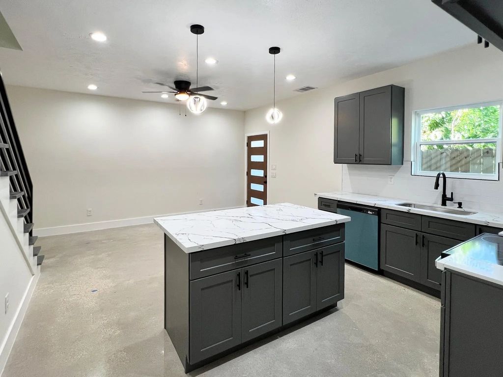 4317 Plaag B, Houston