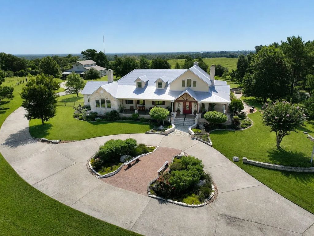 1893 Highway 159 E, Bellville