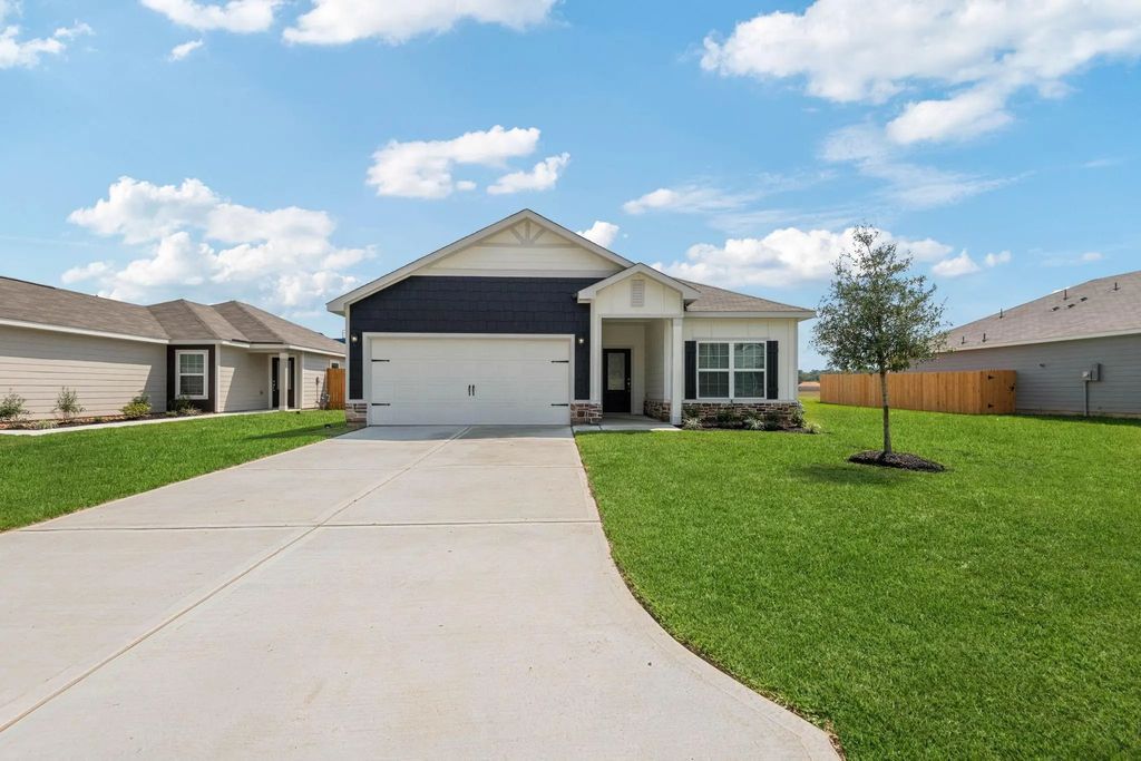 25506 Blooming Hazel Drive, Cleveland
