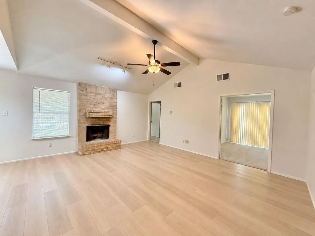 16 Rock Pine Court, The Woodlands