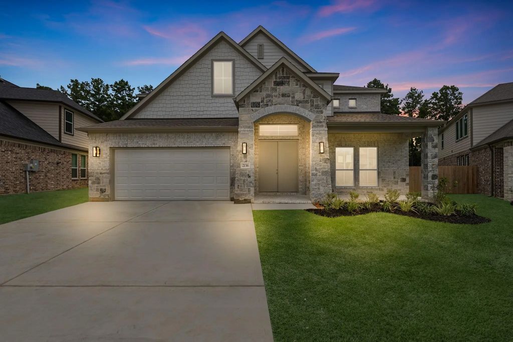 2136 Golden Spruce Court, Conroe