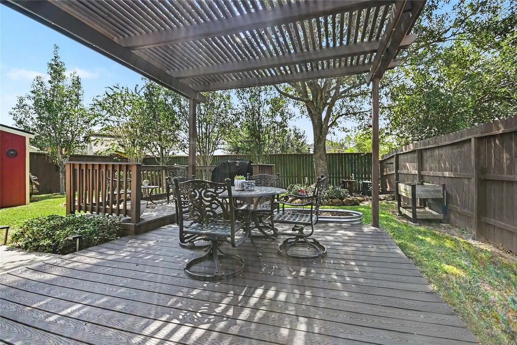 213 Rippling Creek Lane, Alvin