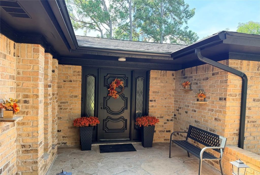 410 Riverside Drive, Alvin