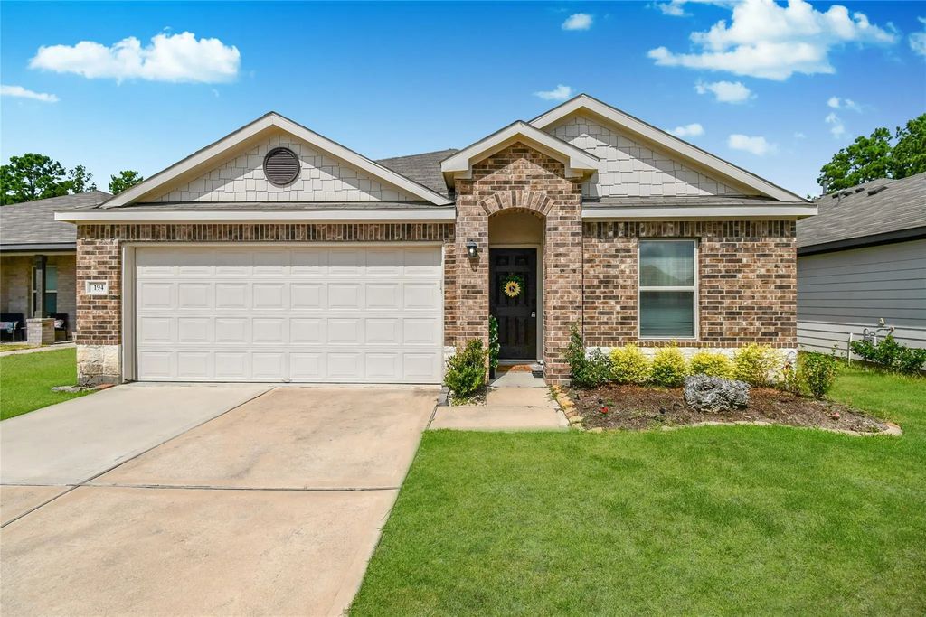 194 Bellewood Manor Drive, Magnolia