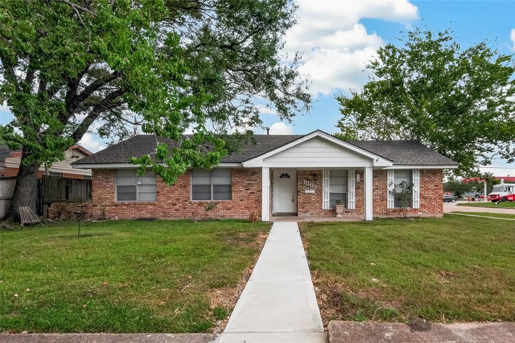 1003 Eastlake Street, Houston