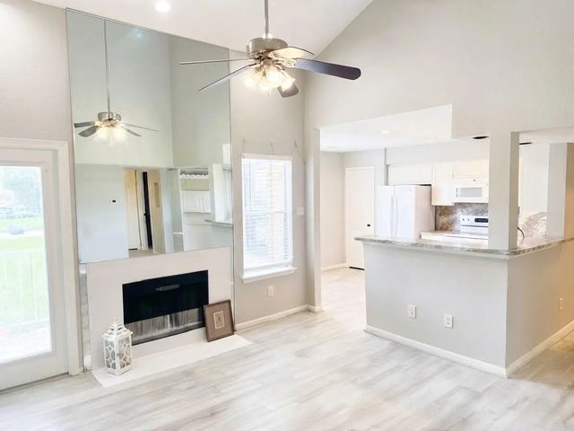 2011 Spenwick Drive 522, Houston