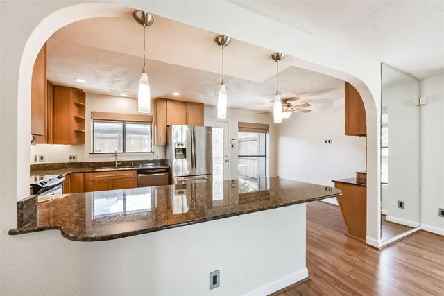 2601 S Braeswood Boulevard 105, Houston