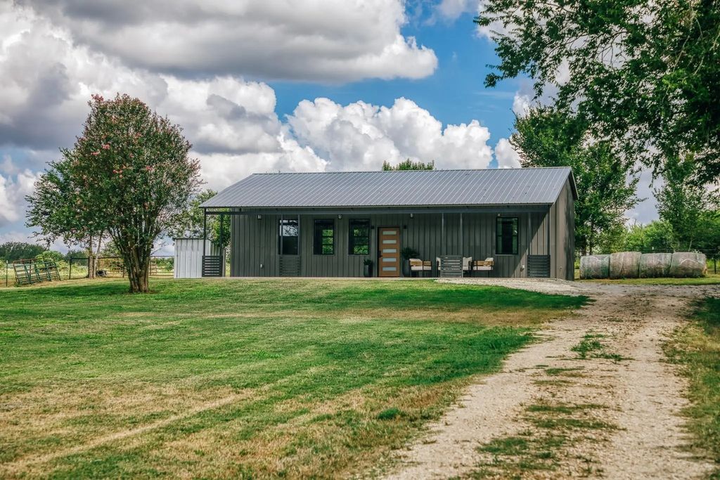 16401 Fm 1155 E, Washington