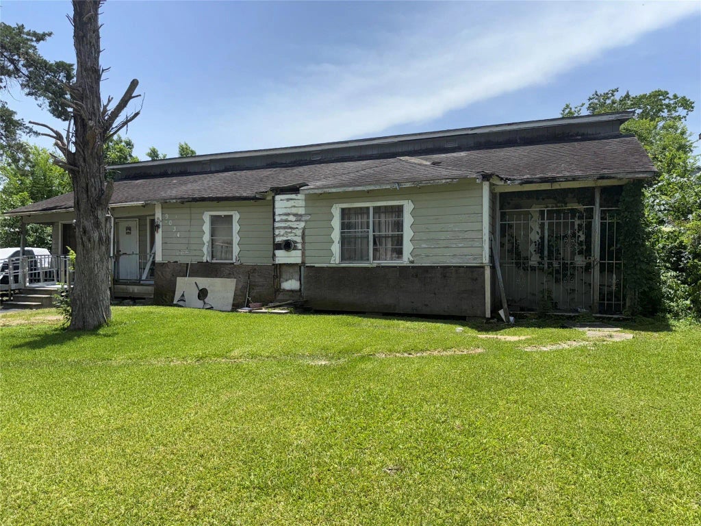 9034 Everglade Drive, Houston