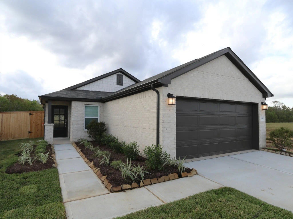 1118 Radiant Avenue, La Marque