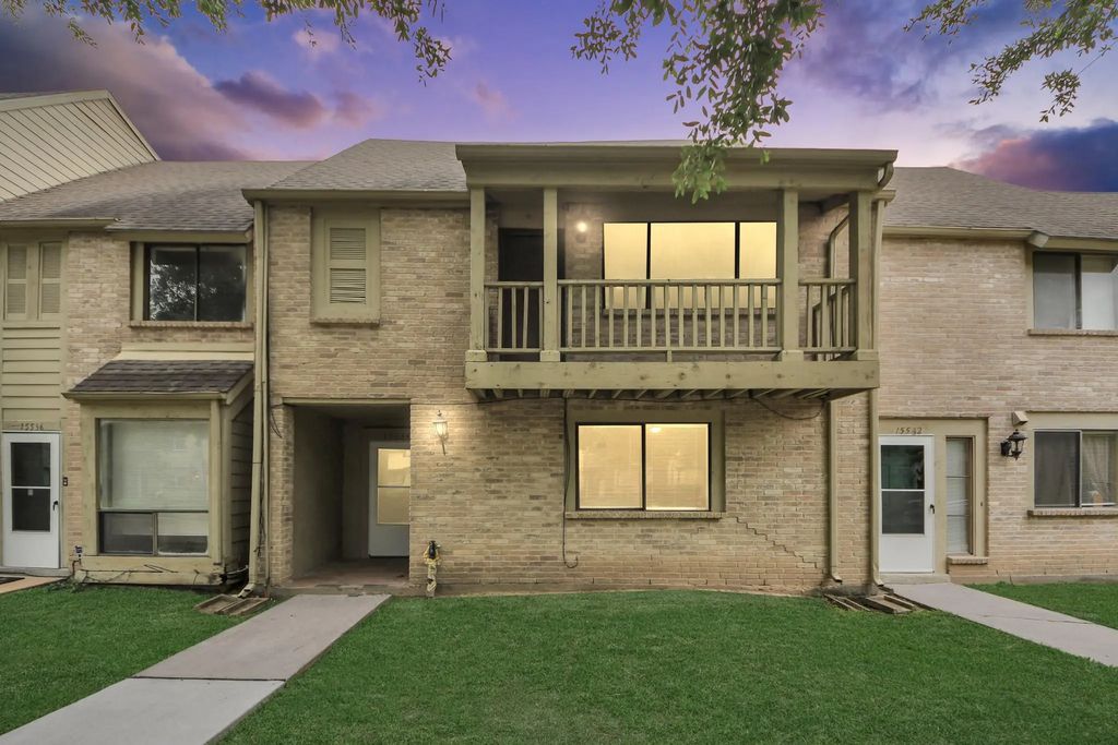15534 Weldon Drive, Houston
