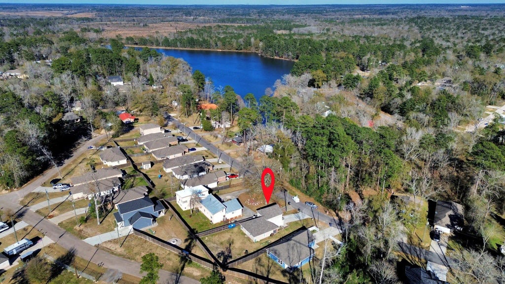 15291 Arrowhead Loop W, Willis