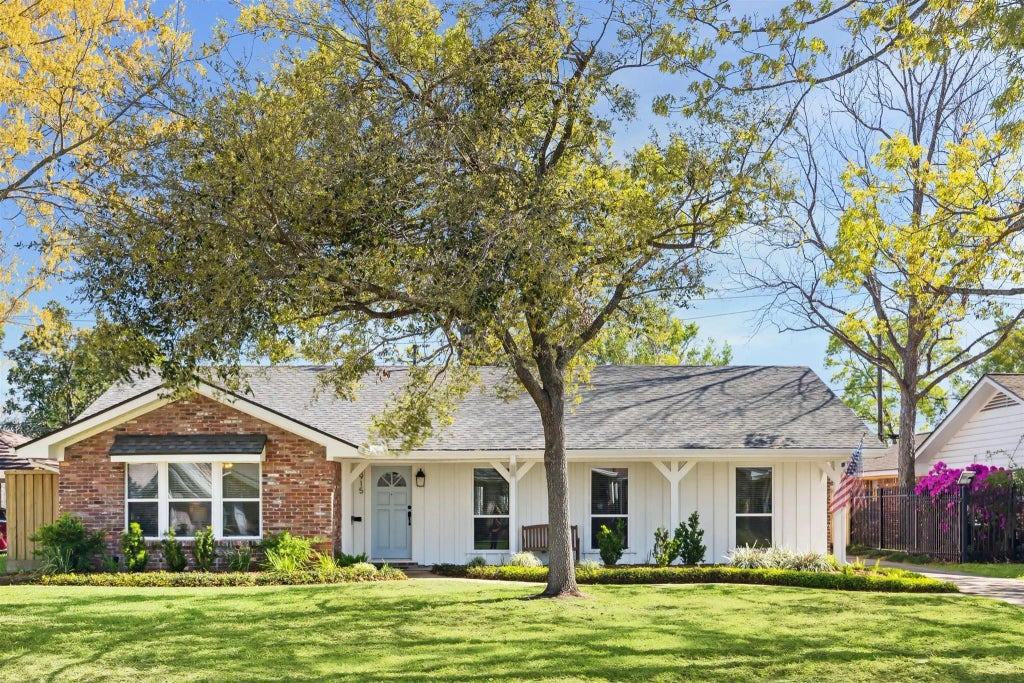 6915 Northampton Way, Houston