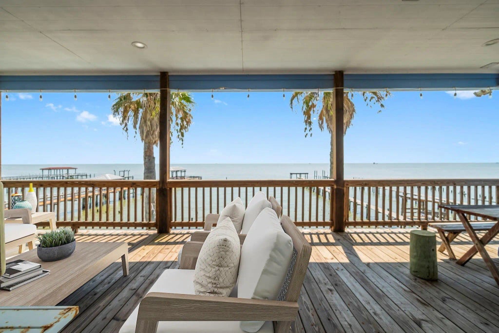 427 2nd Street, San Leon