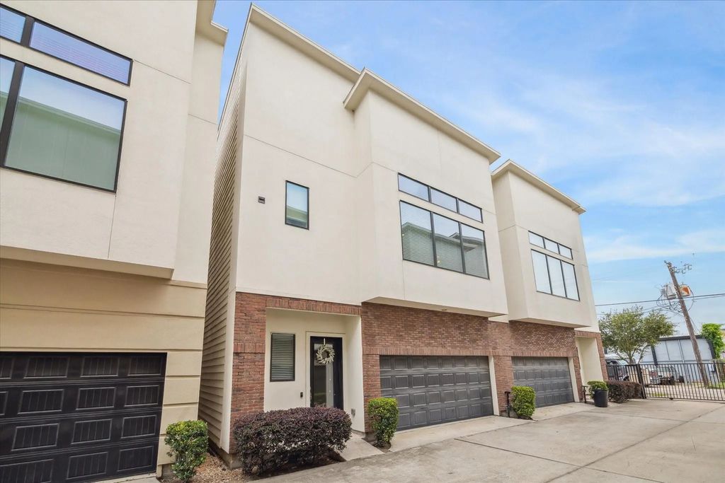52 N Hutcheson Street, Houston