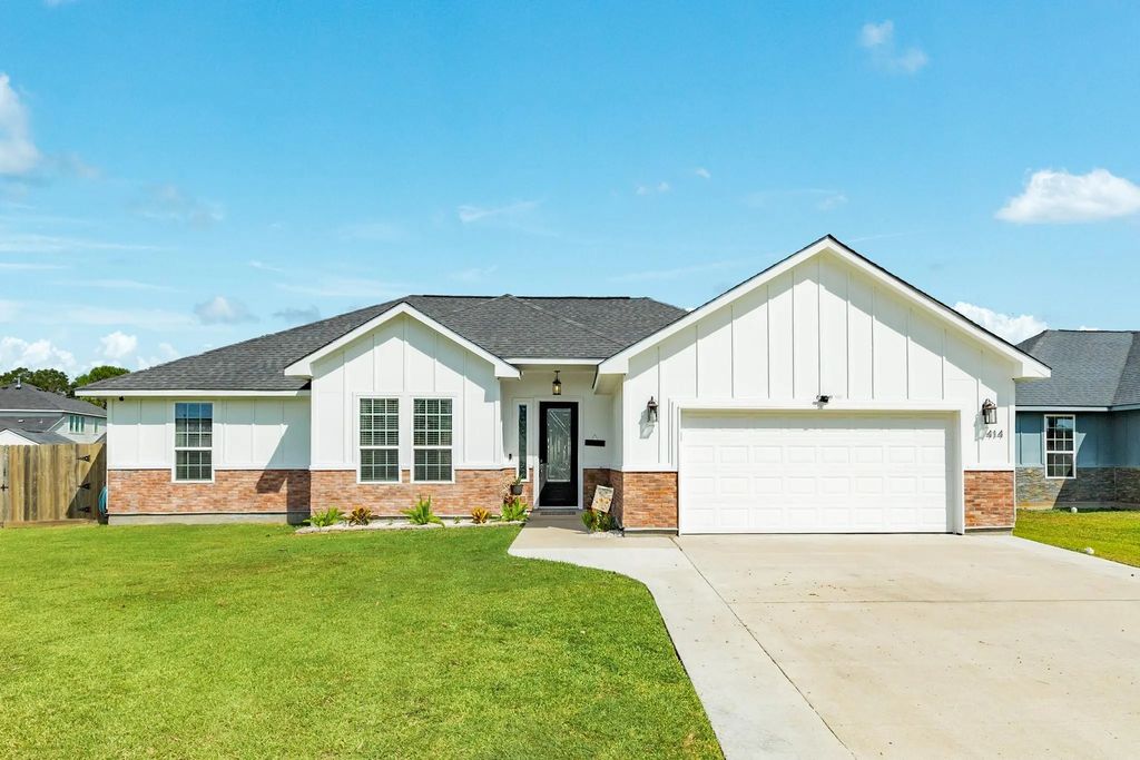 414 Burning Tree Lane, West Columbia