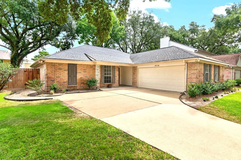 8318 Hot Springs Drive, Houston
