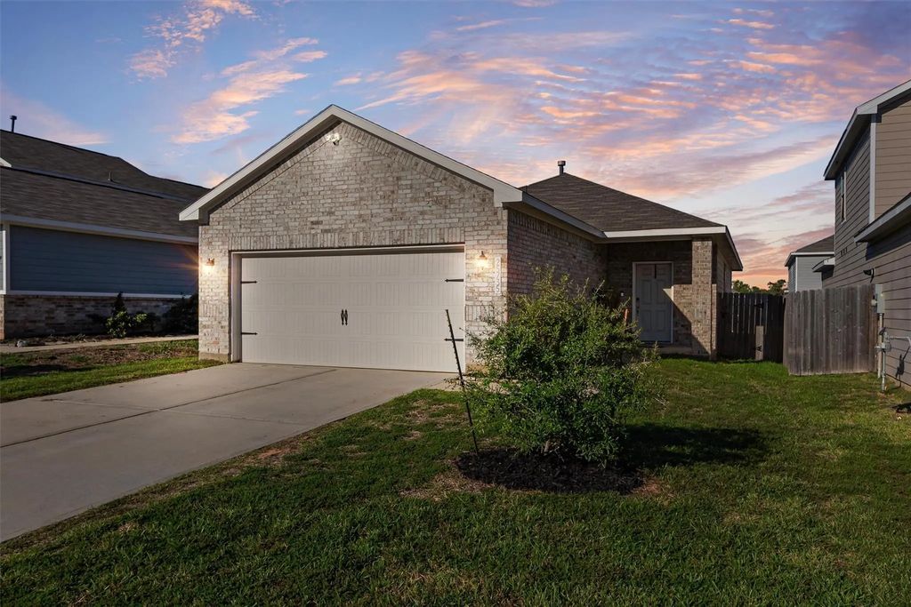 25735 Boxwood Hedge Lane, Tomball