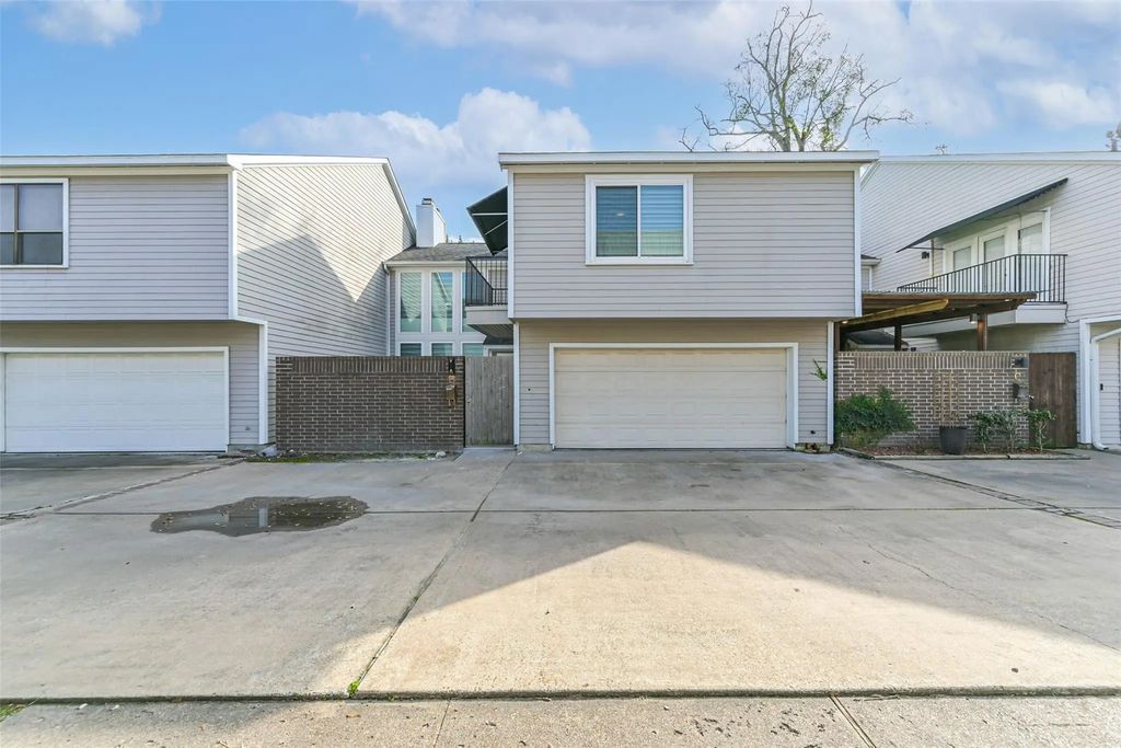 2600 Nantucket Drive B, Houston