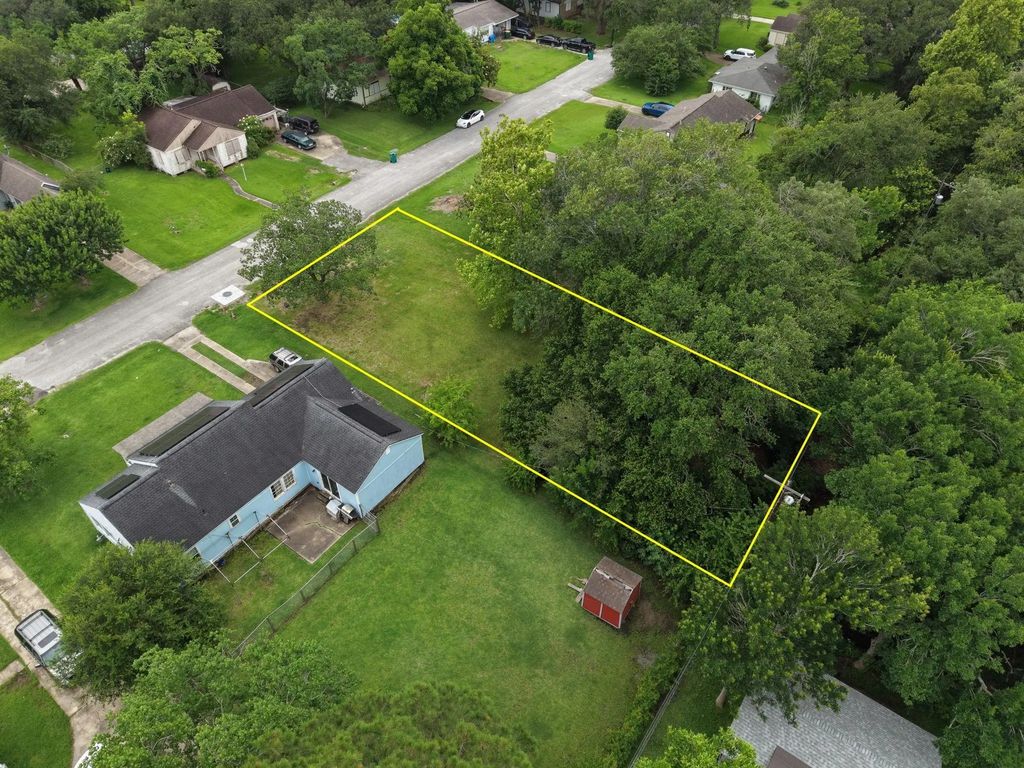 2320 Meadow Lane, La Marque