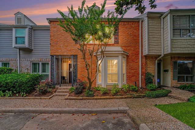 1661 W Sam Houston Parkway S, Houston