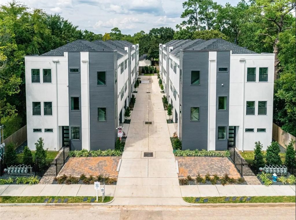 838 Fisher Street B, Houston