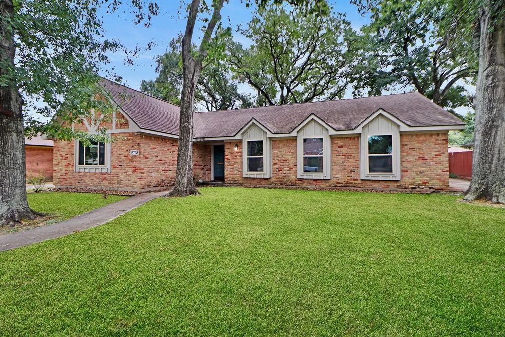 5735 Wigton Drive, Houston