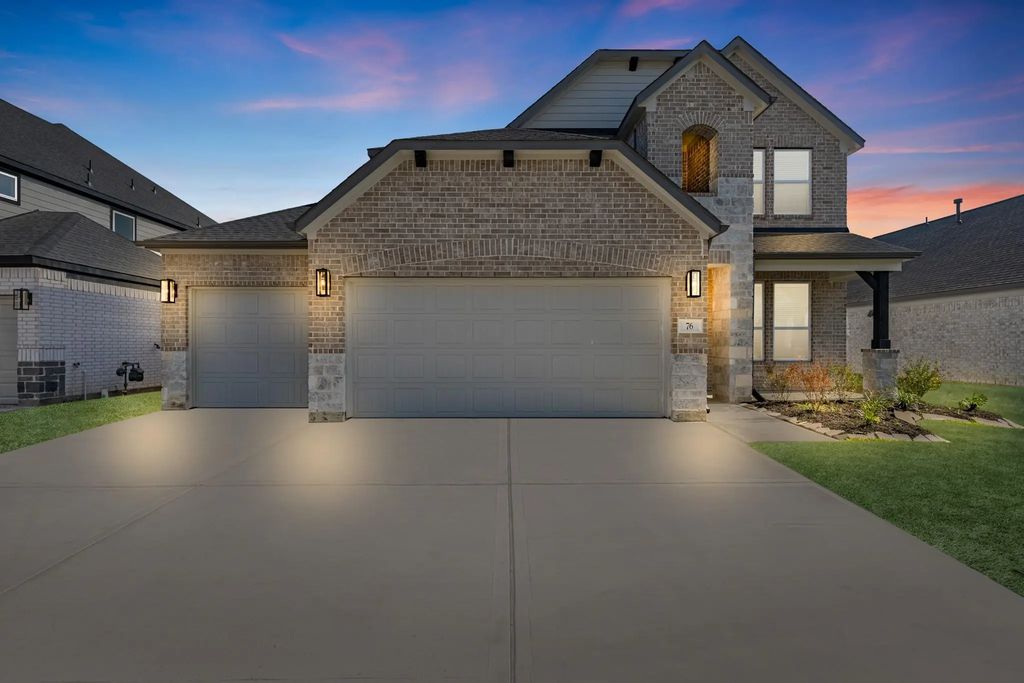 76 Shining Point Drive, Waller