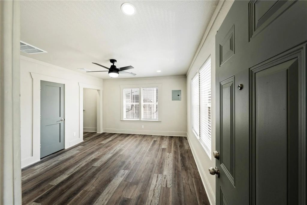211 N Milby Street 4, Houston