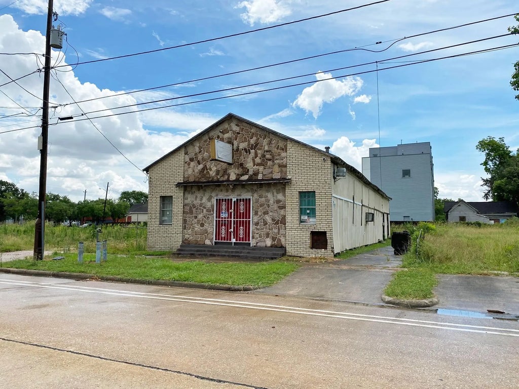 3217 Hutchins Street, Houston