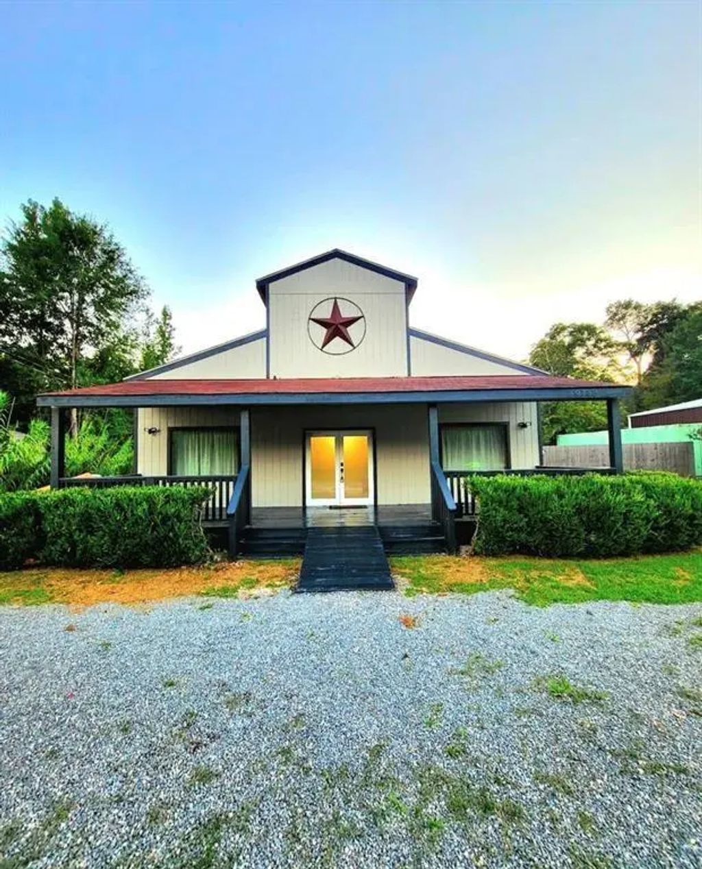 9733 Us Highway 190 W, Livingston